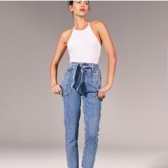 Abercrombie & Fitch Denim - ABERCROMBIE & FITCH ULTRA HIGH RISE STRAIGHT BELTED JEANS SIZE 27/4
